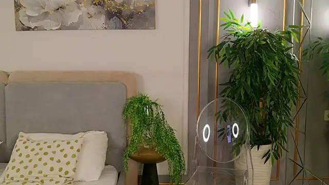 צ'אט XXX בשידור חי של AdoraCortes