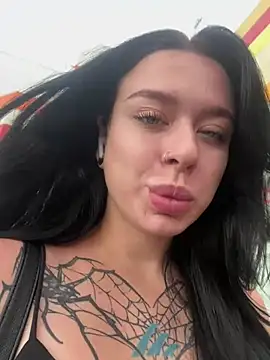 AlishaOfThorns' Live XXX Chat