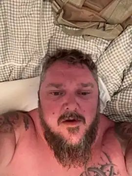 TatooedBear's Live XXX Chat