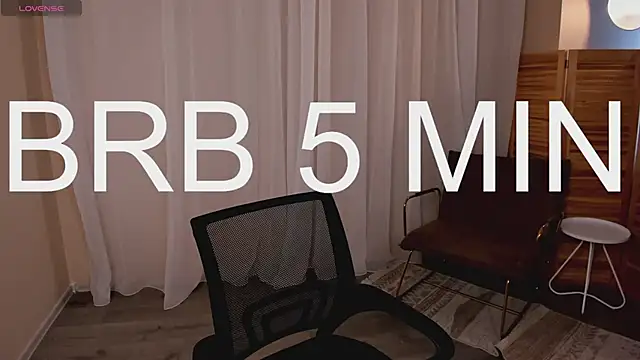 Chat +18 de miraiakik ao vivo