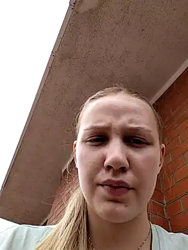 Chat XXX ao vivo de caressyourself