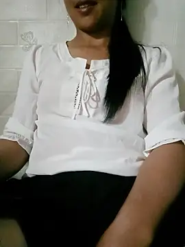 Helen-nn লাইভ XXX চ্যাট