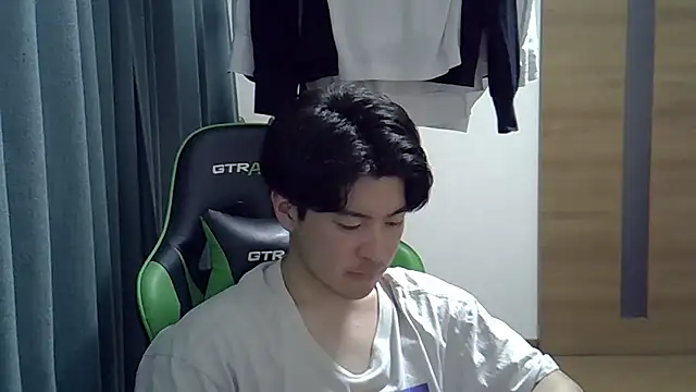 aokunvvv's Live XXX Chat