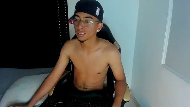 LoganNRose Live XXX-Chat