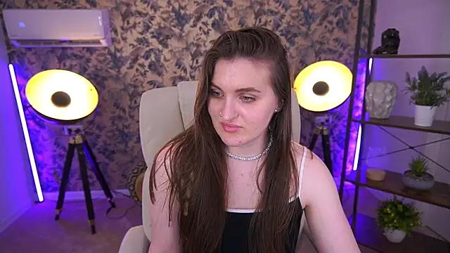 Онлайн чат XXX EmmyCharmm