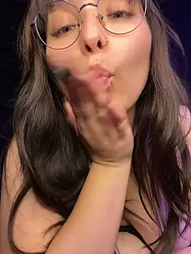 Solo_yoss live XXX chat