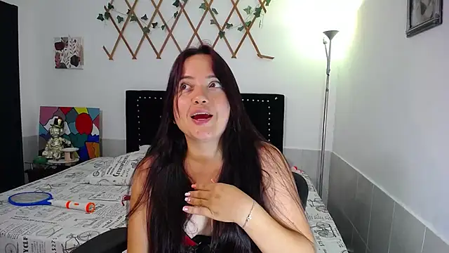 naughty_girl_4u Chat XXX live
