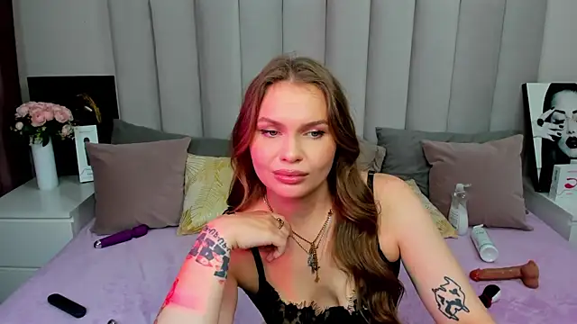 KattyWests Chat XXX in diretta