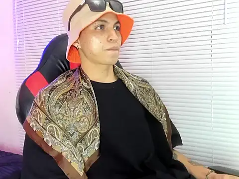 Czat XXX na żywo – cameron_lux77