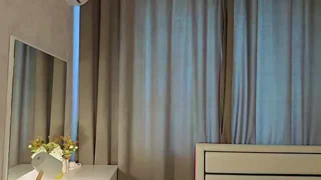 SunnySikarskie 라이브 XXX 채팅