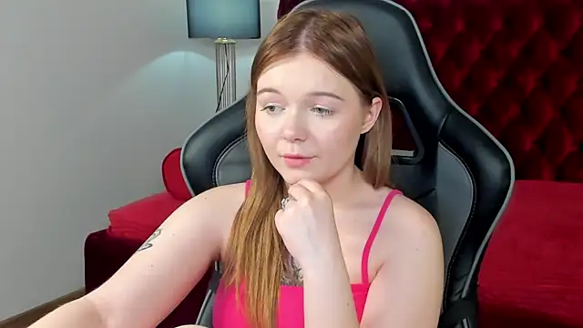 Chat +18 de ElinaVale ao vivo