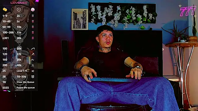 HannibalLester élő XXX-chatje
