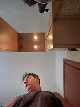 SecretlyDD Chat XXX live
