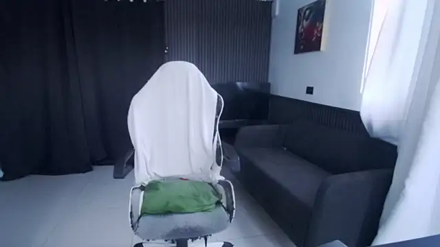 دردشة YourHotGreg الجنسية المباشرة