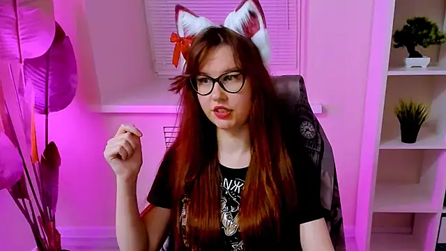 CarolGiggly's Live XXX Chat