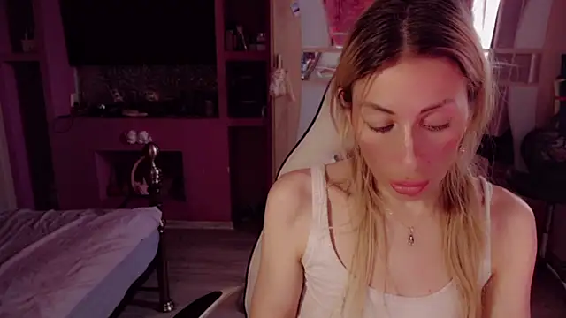 Czat XXX na żywo – AnnieGOld_