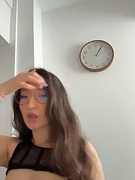 دردشة TheaMalekoo الجنسية المباشرة
