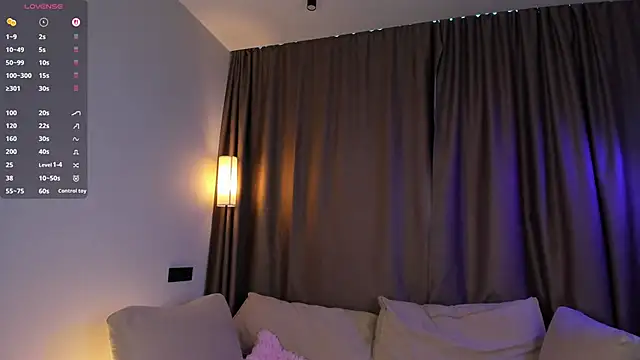 NovaOliphant Chat XXX live