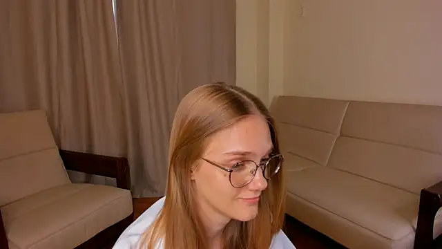 Онлайн чат XXX FemMantis