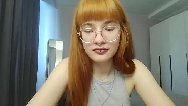 NeeCarfave's Live XXX Chat