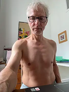 Chat XXX en directo de SexyLeon8
