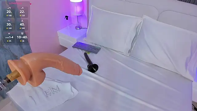 Онлайн чат XXX lia_sucker