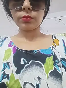 צ'אט XXX בשידור חי של KumarSilencesex21