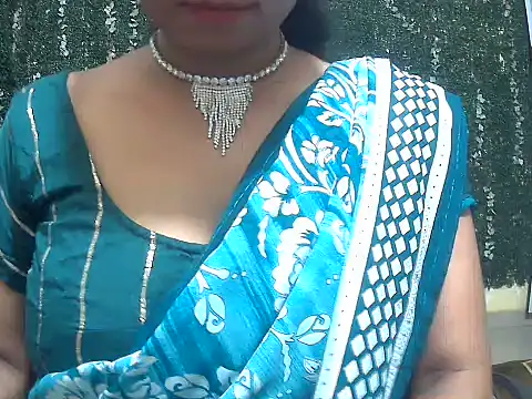 Ruhi_Hotty Chat XXX in diretta
