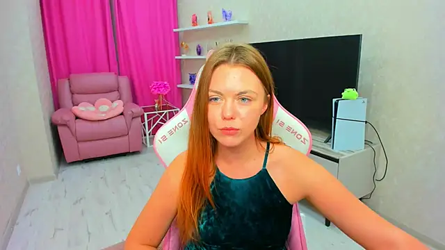 Strawberrye Chat XXX live