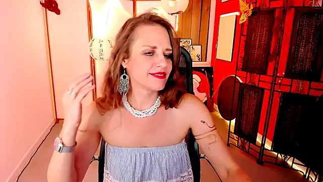 Chatroom XXX en direct de EmiliaBedy