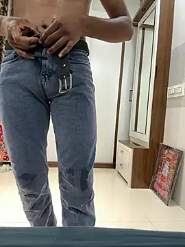 Gujarati-boy-meetbhabhi Show in webcam