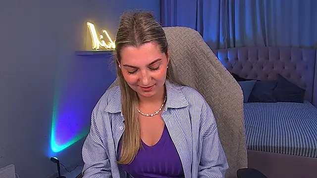 LucreciaStorm live XXX chat