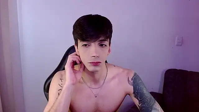 H3ll_B0I's Webcam Show