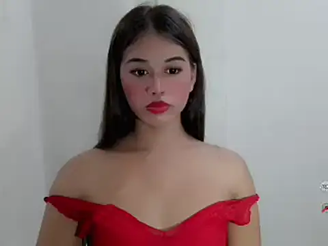 Anggeh_Slut Adlı Modelin Canlı XXX Sohbeti