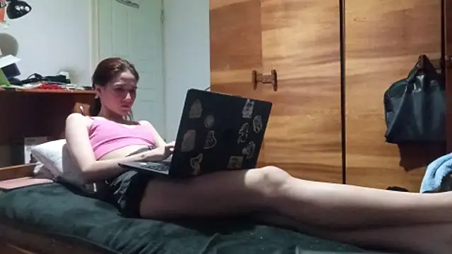 NickiKisinger Chat XXX in diretta