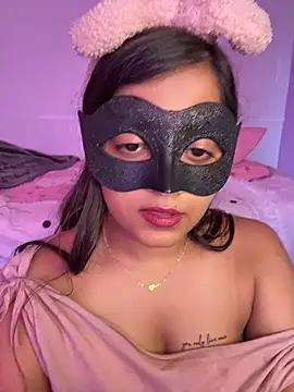 ItsRuby_05 Adlı Modelin Canlı XXX Sohbeti