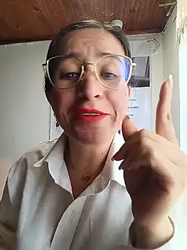 Valentina--1's Live XXX Chat