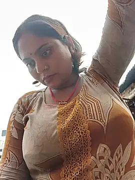 Aanushaka's Live XXX Chat