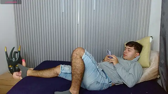 Czat XXX na żywo – Julian_Smith21