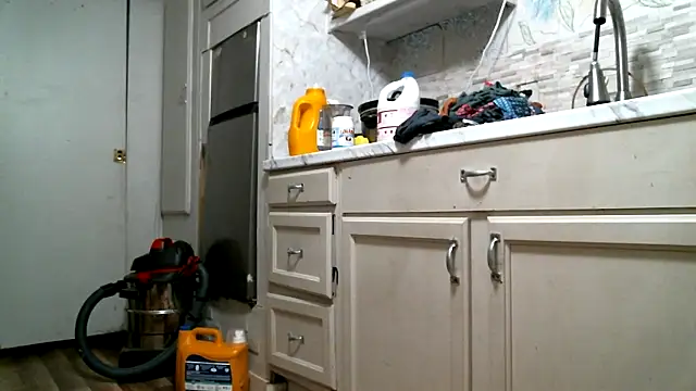 XXX chat uživo modela SexyB214
