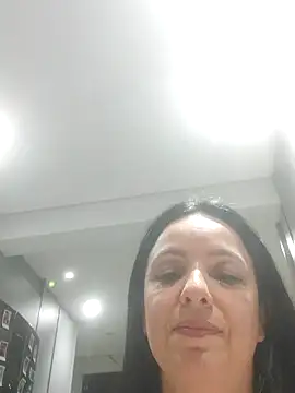 Czat XXX na żywo – Laura_81