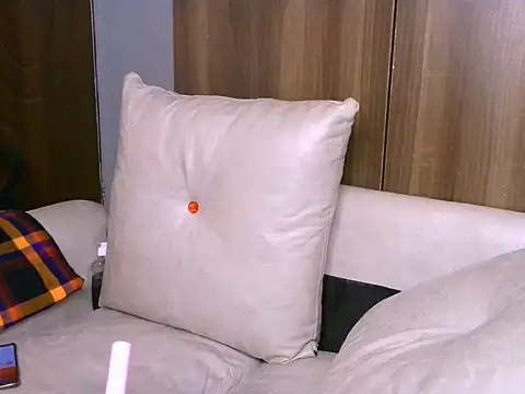 Bustycece Chat XXX in diretta