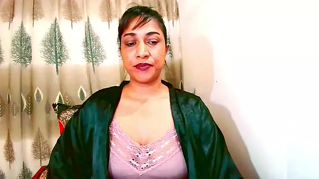 Czat XXX na żywo – Indian_Erotic69