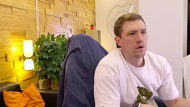 EthanPinkman XXX чат на живо