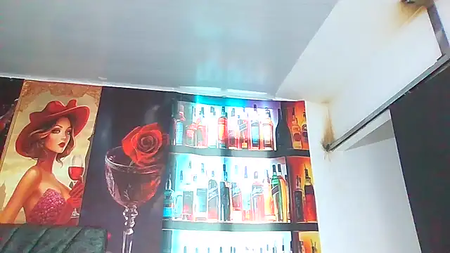 Hailey_CurvyのライブXXXチャット
