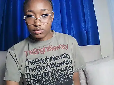 pinky_aura22 live XXX chat