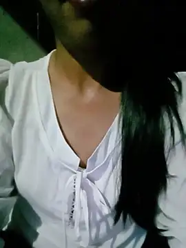 Helen-nn লাইভ XXX চ্যাট