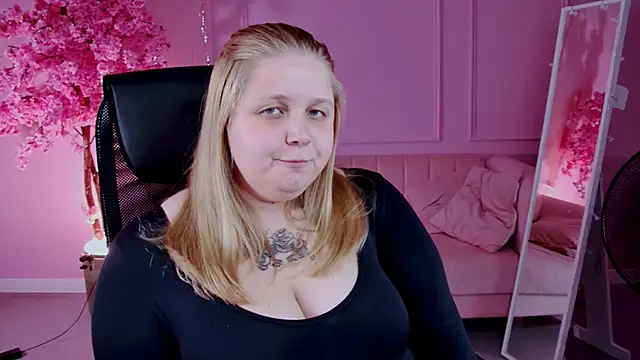 SladaDell's Live XXX Chat