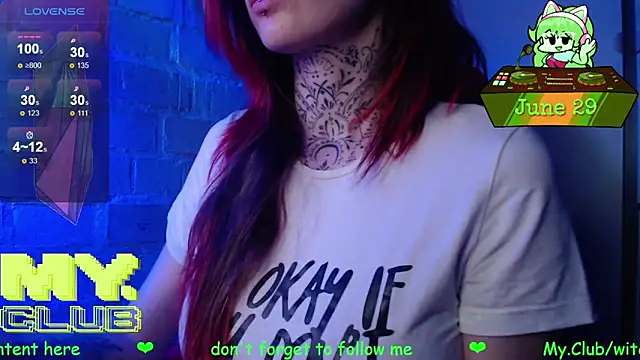 Witch_Emma élő XXX-chatje