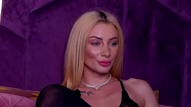 AngieShae Live XXX Chat